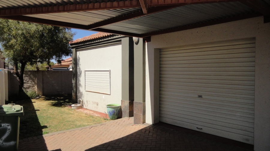 2 Bedroom Property for Sale in Baillie Park North West